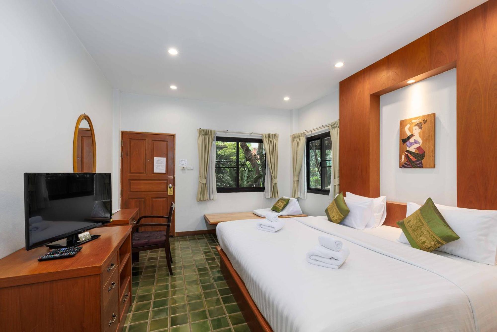 Charlie House Pin Klao Otel Bangkok Dış mekan fotoğraf