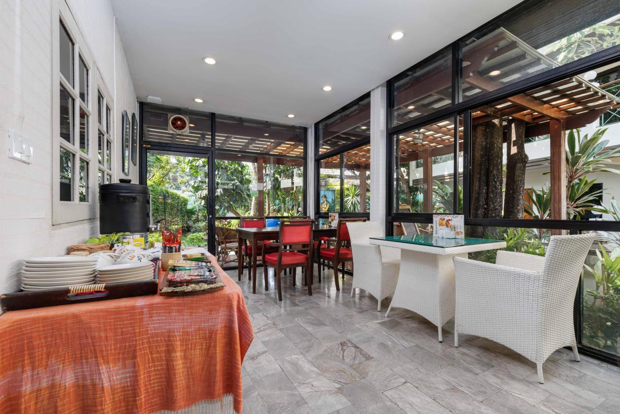 Charlie House Pin Klao Otel Bangkok Dış mekan fotoğraf