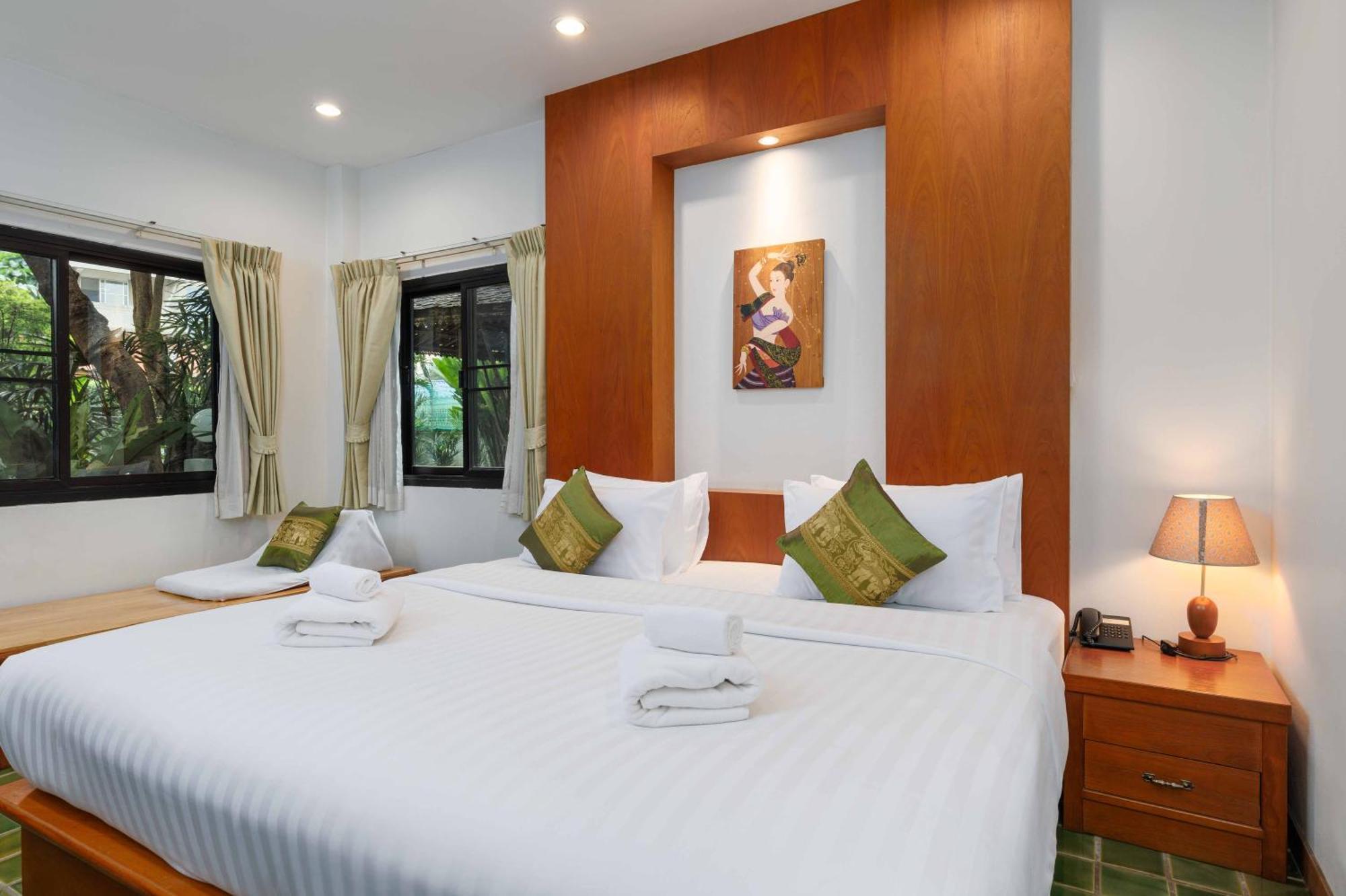Charlie House Pin Klao Otel Bangkok Dış mekan fotoğraf
