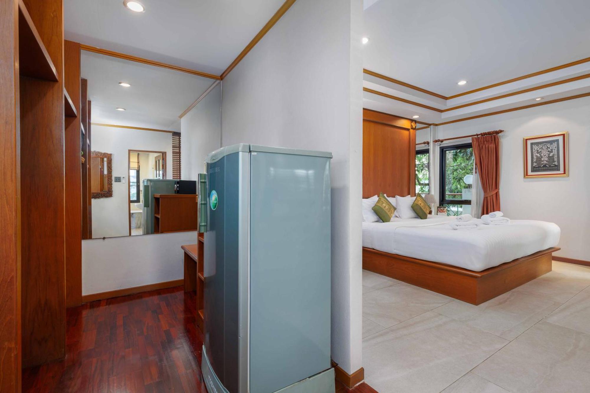 Charlie House Pin Klao Otel Bangkok Oda fotoğraf