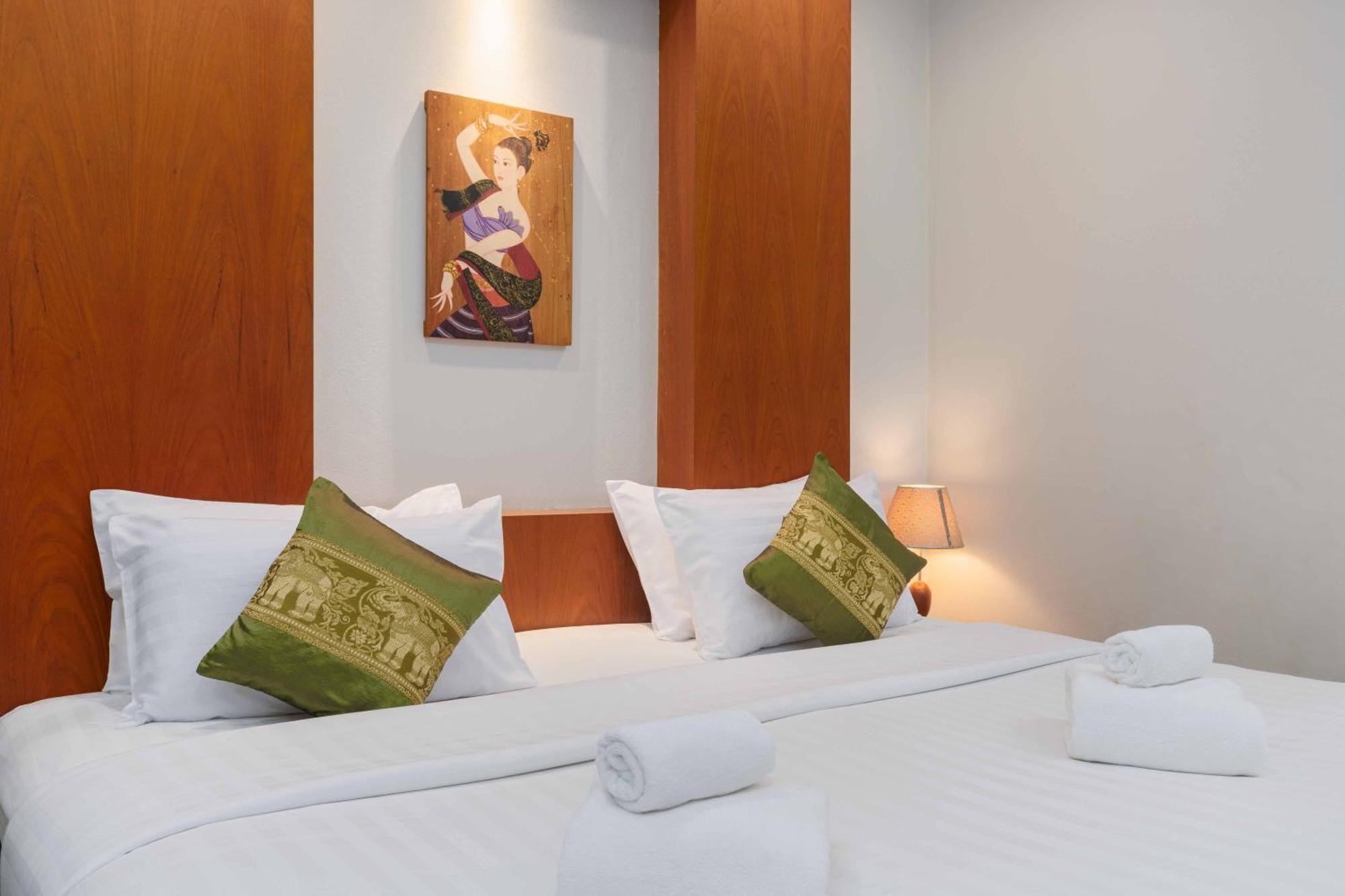 Charlie House Pin Klao Otel Bangkok Oda fotoğraf